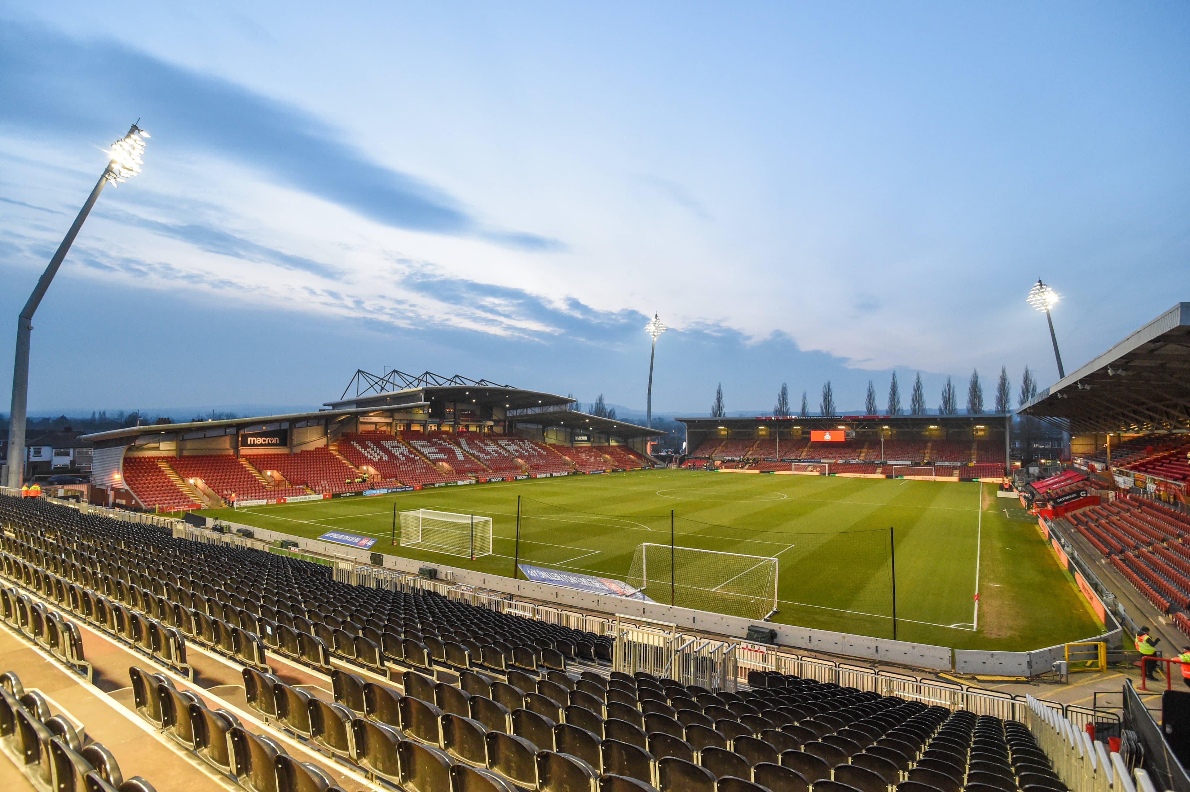 Stok Racecourse, Wrexhams hjemmebane