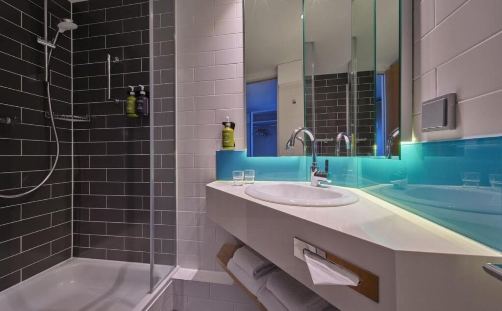 Badeværelse på Holiday Inn Express Dortmund