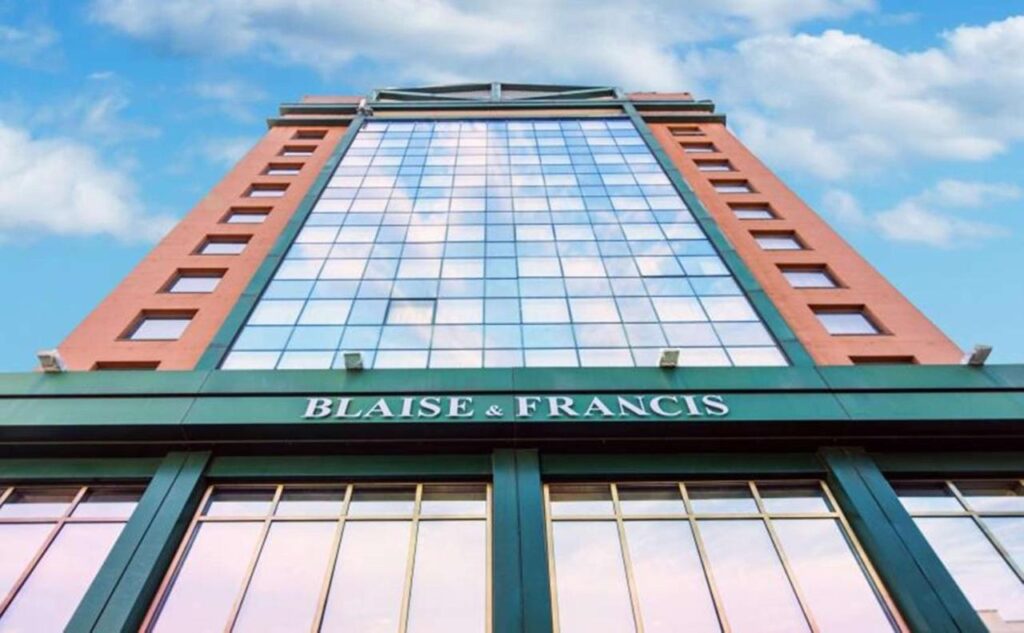Facaden på Hotel Blaise & Francis