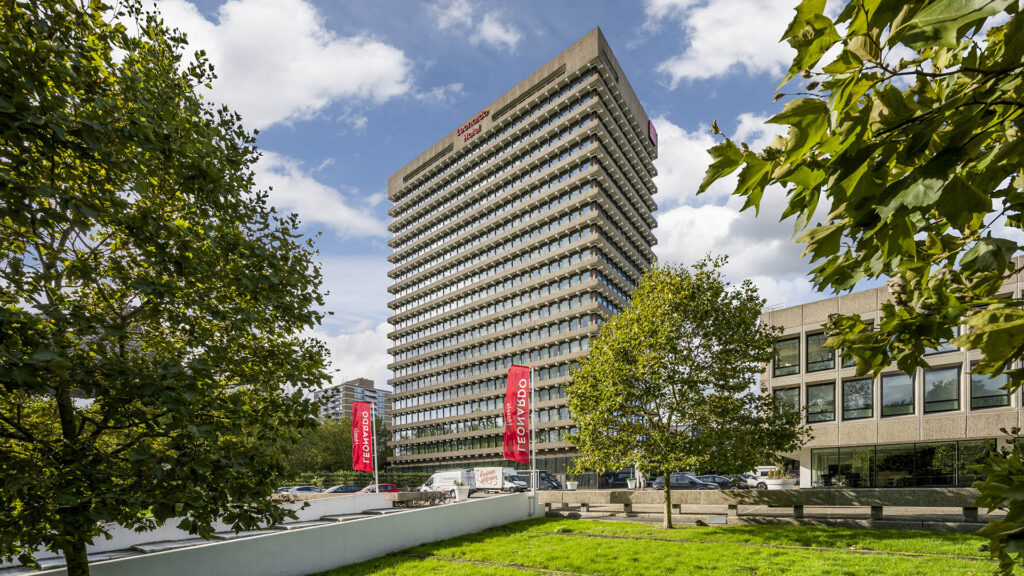Facaden på Leonardo Hotel Amsterdam Rembrandtpark