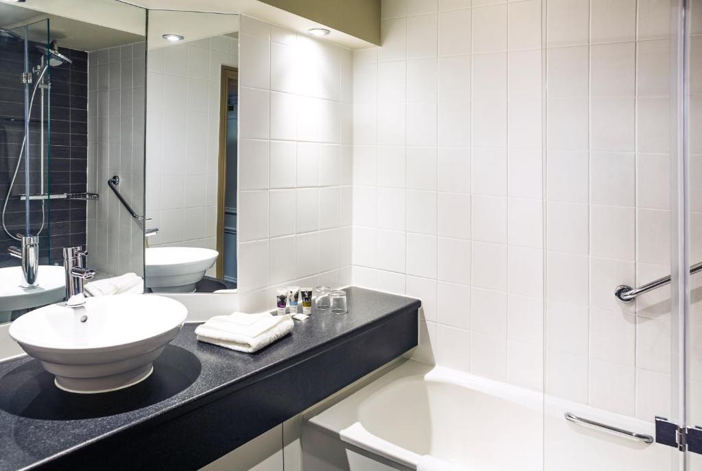 Badeværelse på Mercure Liverpool Atlantic Tower Hotel