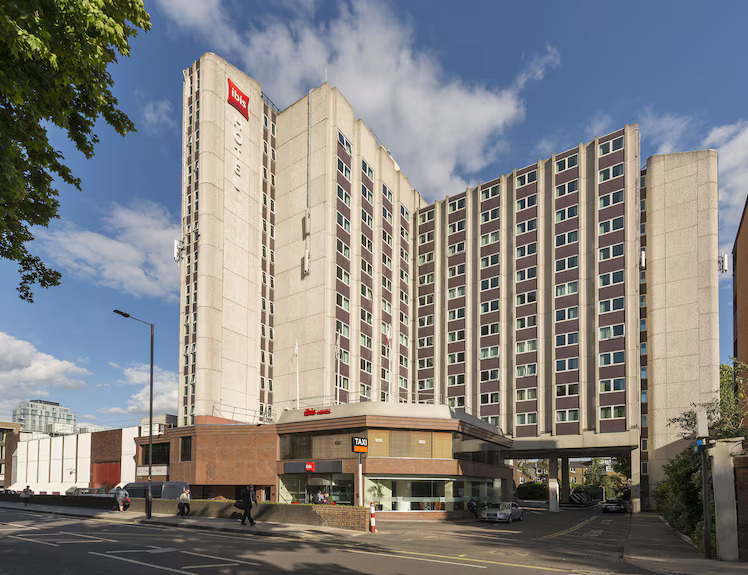 Facaden på ibis London Earls Court