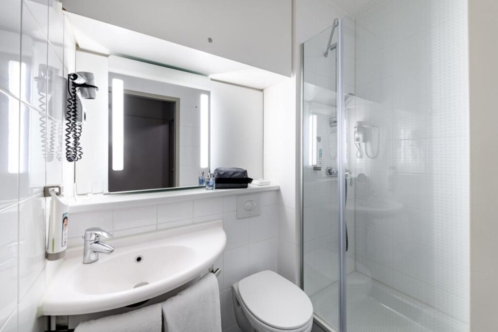 Badeværelse på ibis Mainz City