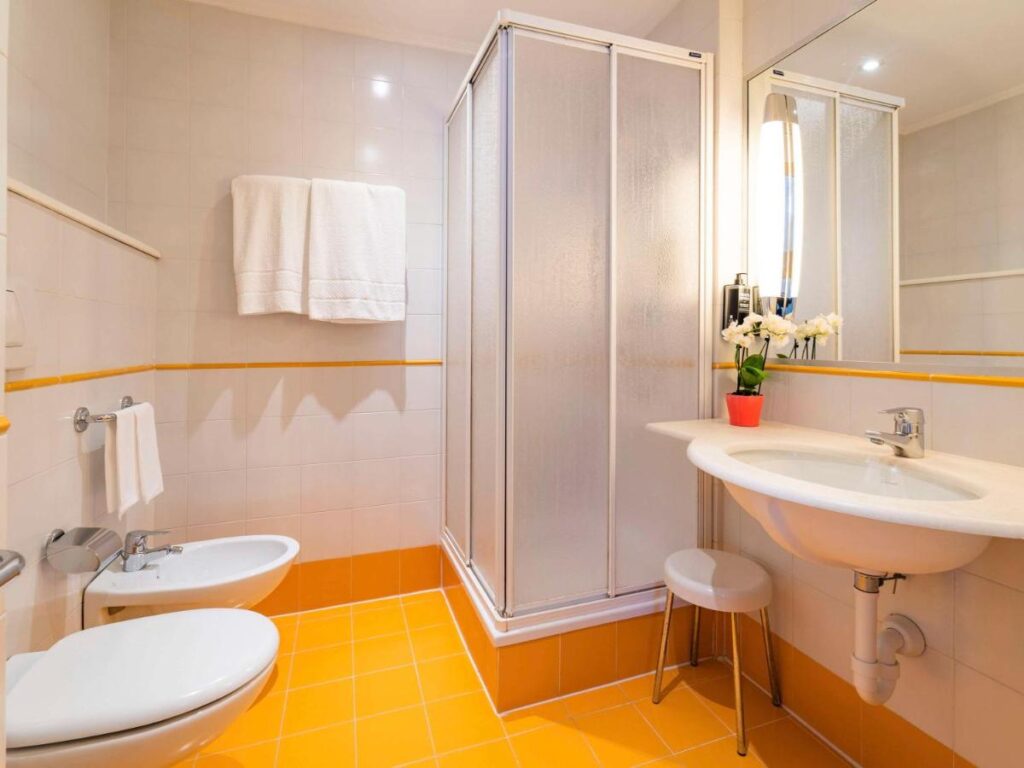 Badeværelse på ibis Styles Napoli Garibaldi