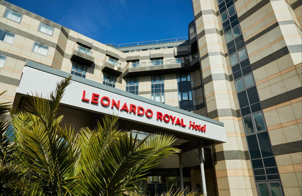 Facade på Leonardo Royal Hotel Southampton Grand Harbour