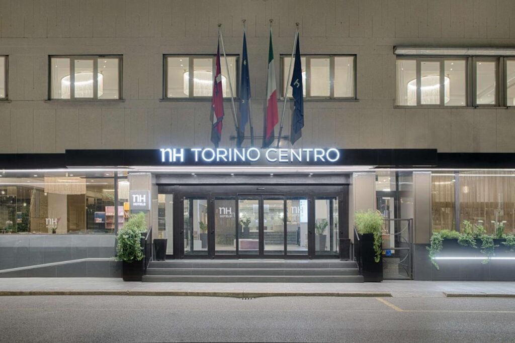Facaden på NH Torino Centro