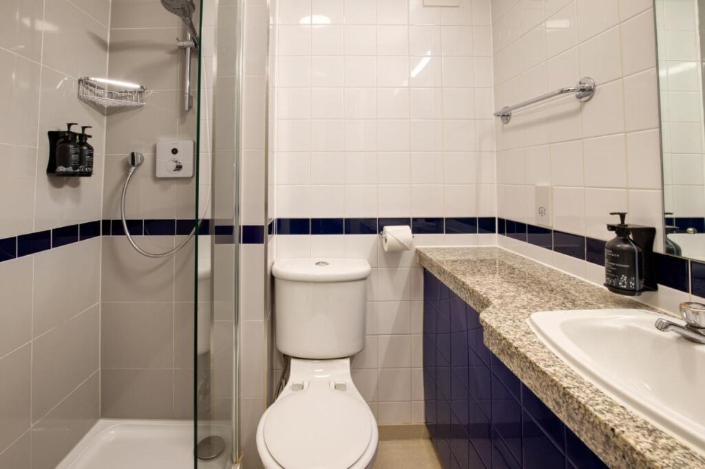 Badeværelse på Tavistock Hotel London