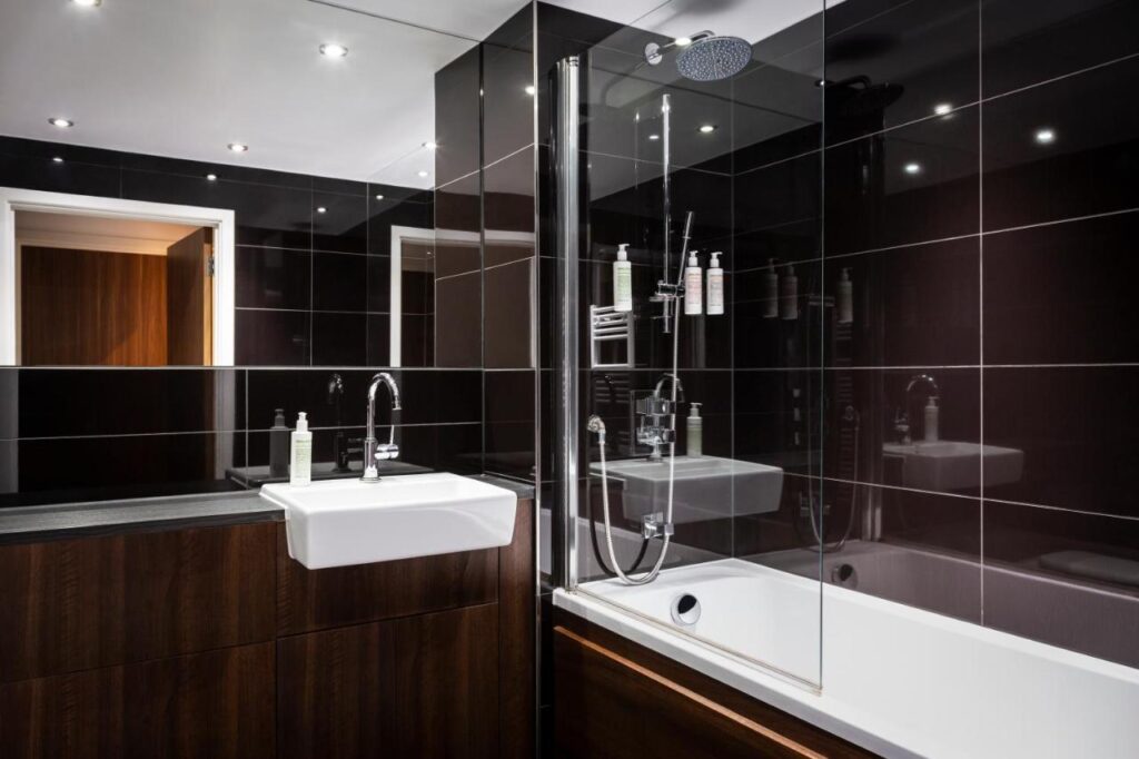 Badeværelse på Aparthotel Adagio London Brentford