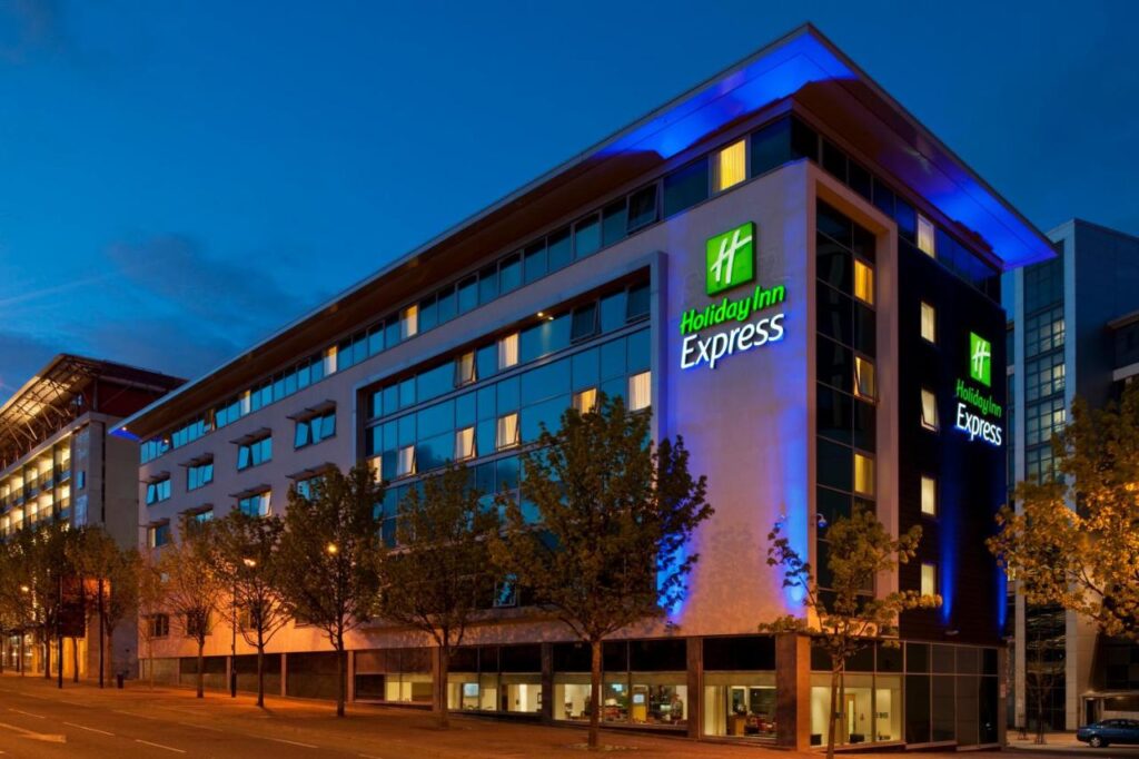 Facaden på Holiday Inn Express Newcastle City Centre