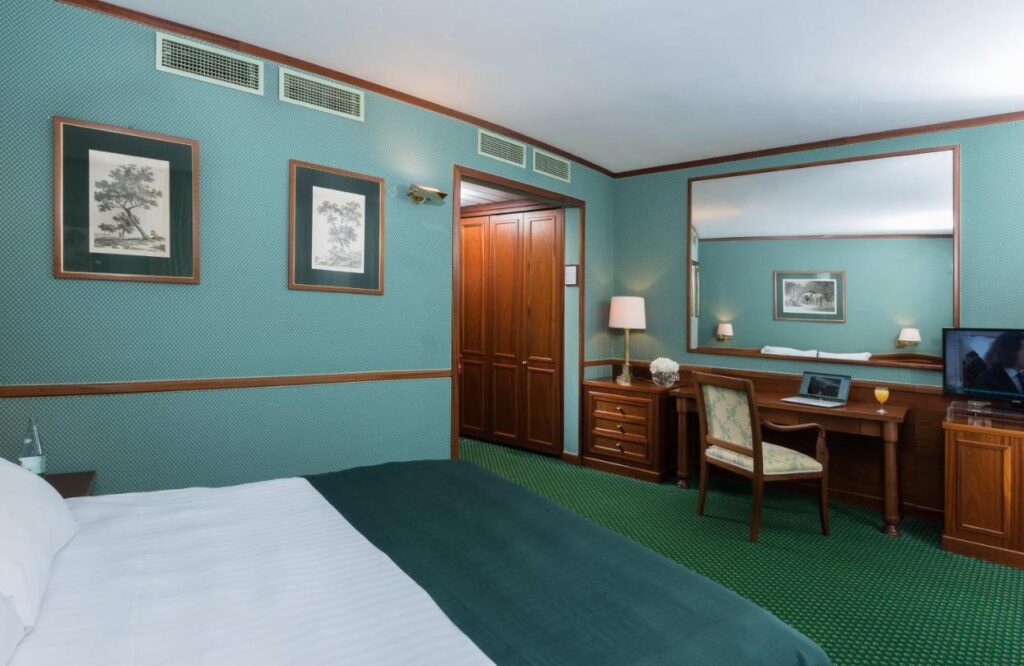 Værelse på Leonardo Hotel Milan City Center