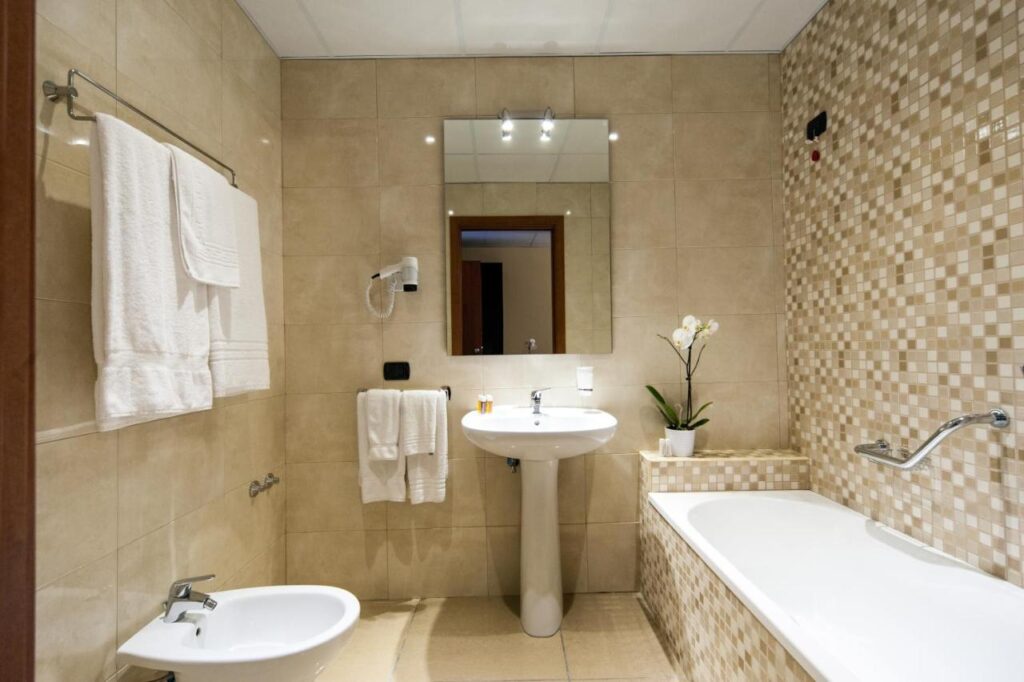 Badeværelse på Tiempo Hotel