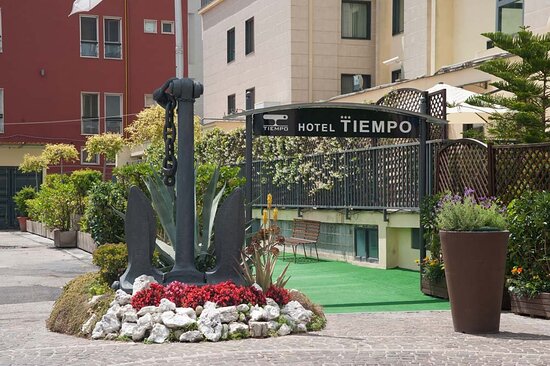 Facaden på Tiempo Hotel