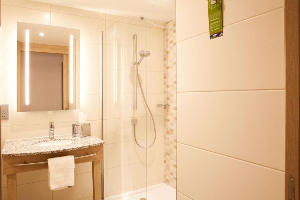 Badeværelse på Hampton By Hilton Dortmund Phoenix See