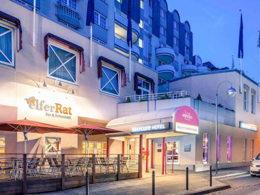 Facaden på Mercure Hotel Koeln City Friesenstrasse