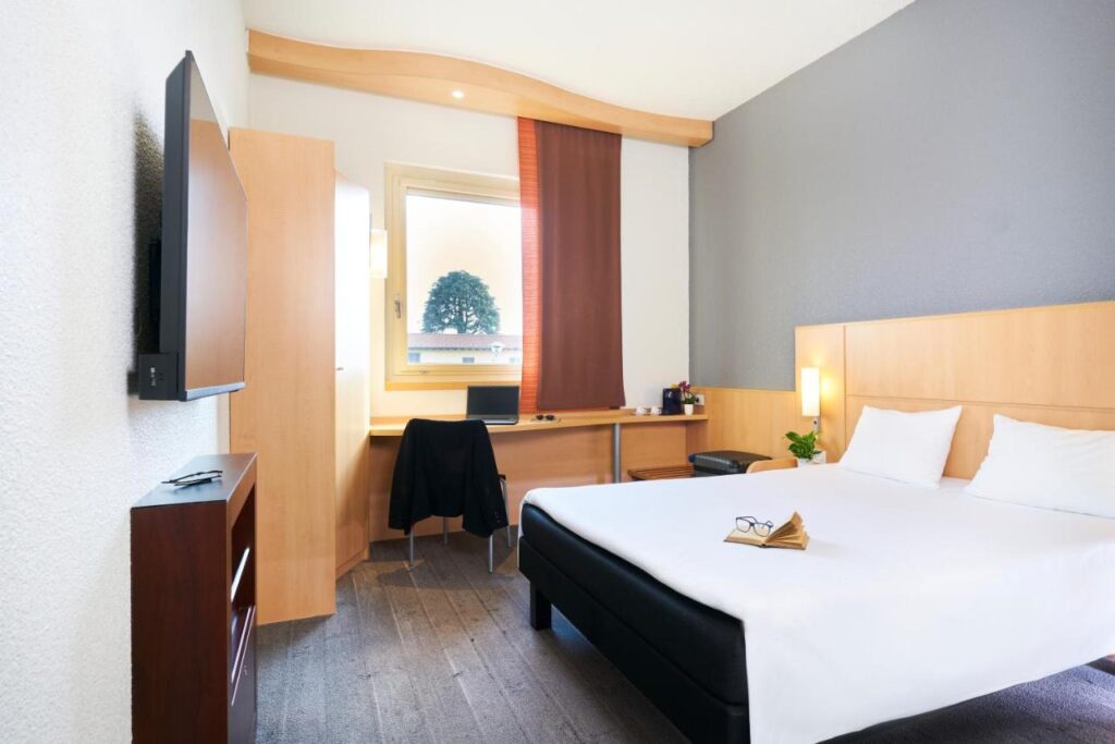 Værelse på ibis Como