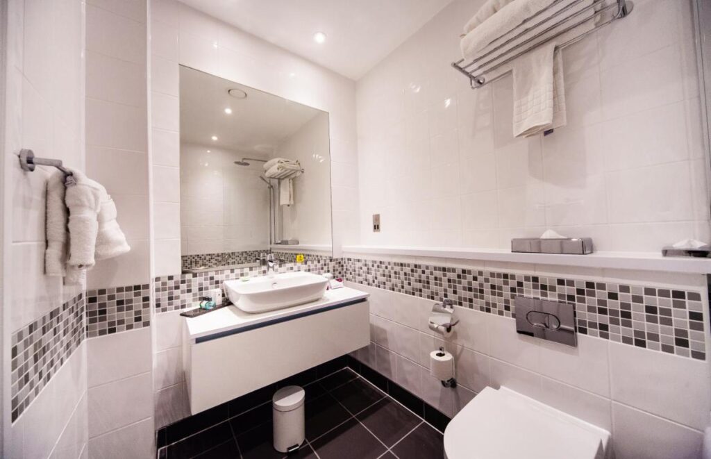 Badeværelse på Crowne Plaza Leeds
