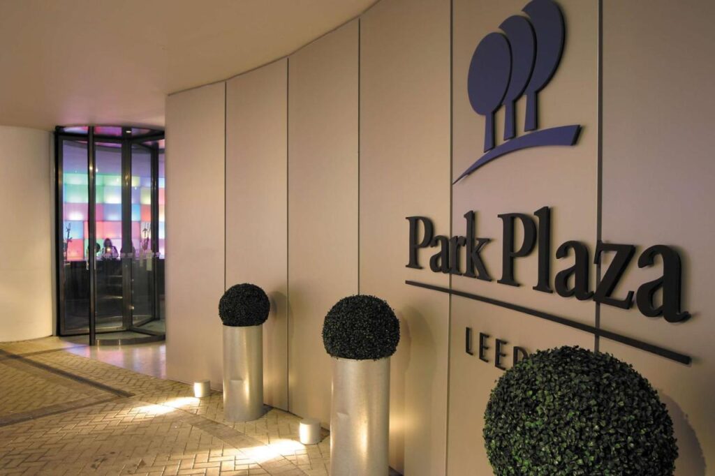 Facaden på Park Plaza Leeds