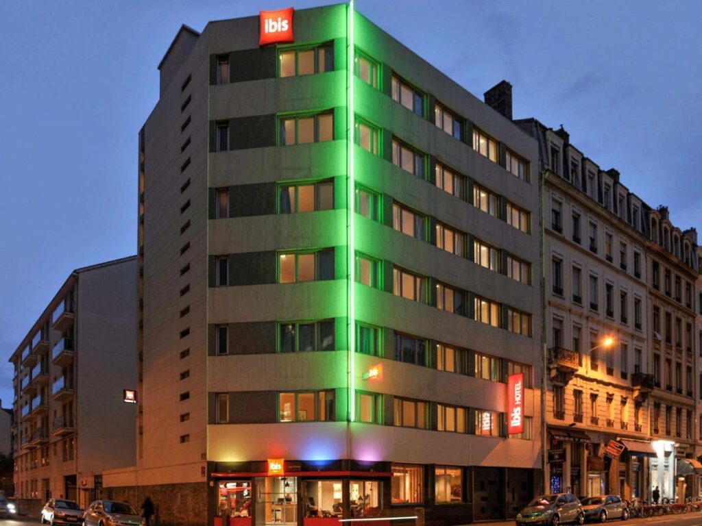 Facaden på ibis Lyon Centre