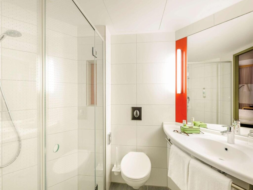 Badeværelse på ibis Muenchen City Arnulfpark